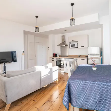 公寓 L'echappee Pyreneenne - Cozy, Parking & Hypercentre 波城